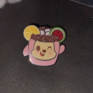 Disney Minnie munchlings drink pin